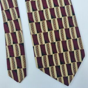 Tom James Red Geometric‎ Silk Tie 56 3 5/8